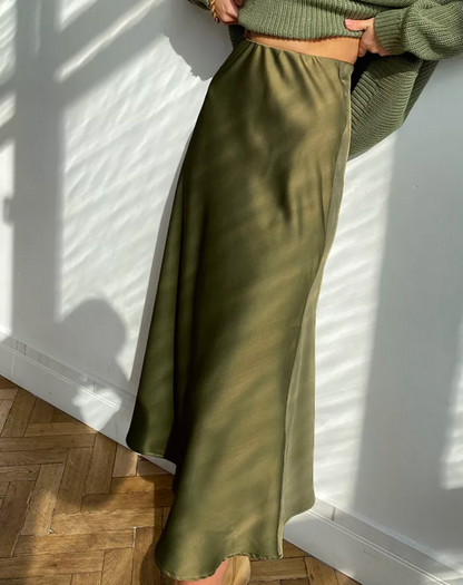 Perli - Elegante Satijnen Midi-Rok met Parelaccenten