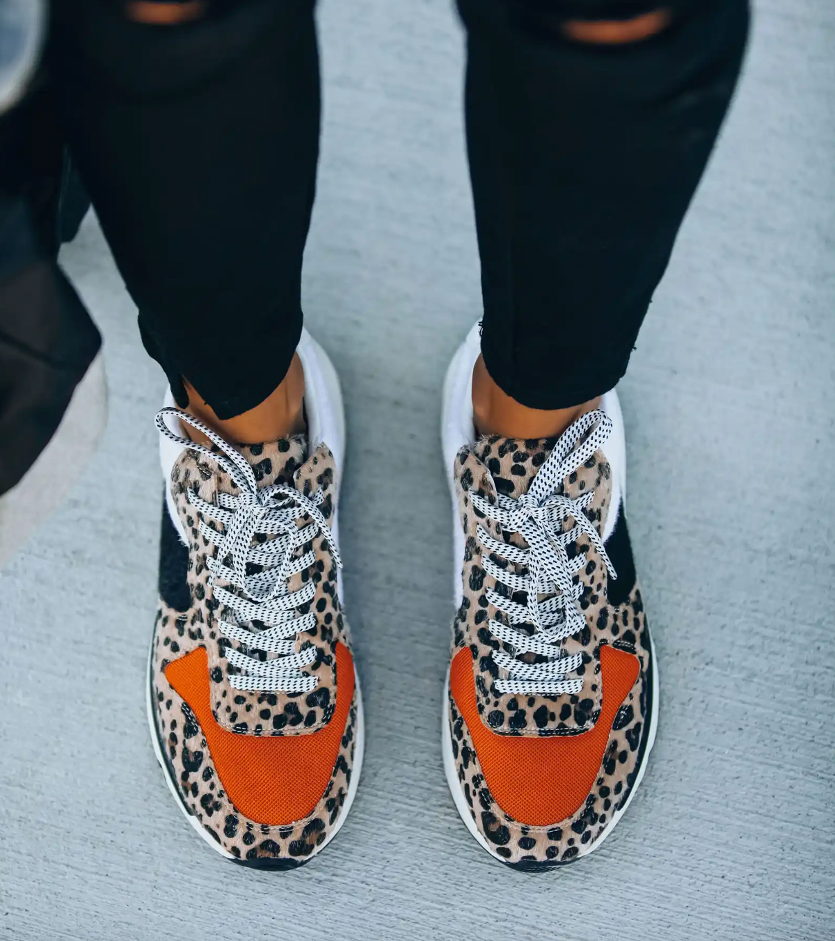 Leunra - Leopard sneakers met urban flair